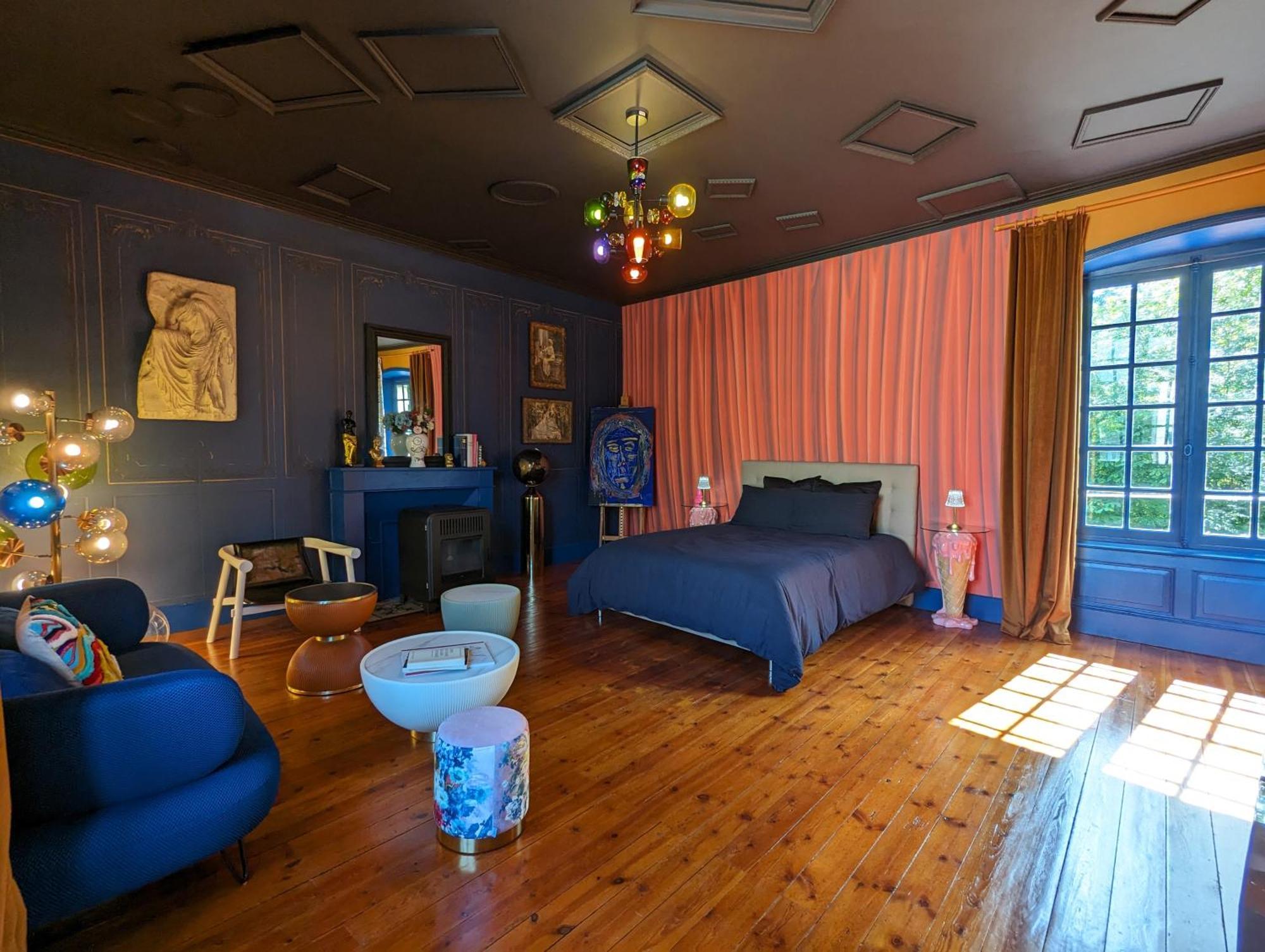 Manoir Des Arts Bed & Breakfast Конфоланс Екстериор снимка
