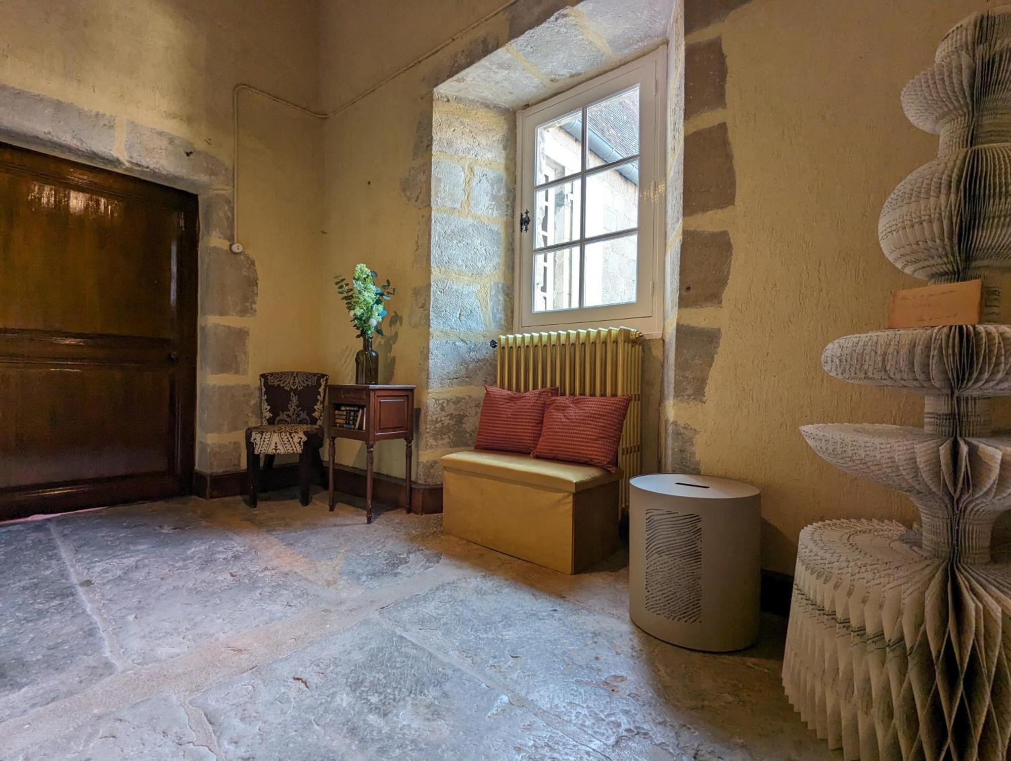 Manoir Des Arts Bed & Breakfast Конфоланс Екстериор снимка